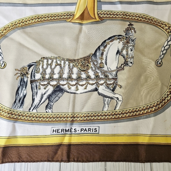 Hermès Paris Vintage Grand Apparat Silk Scarf 90 in Cream and Brown - Picture 6 of 16